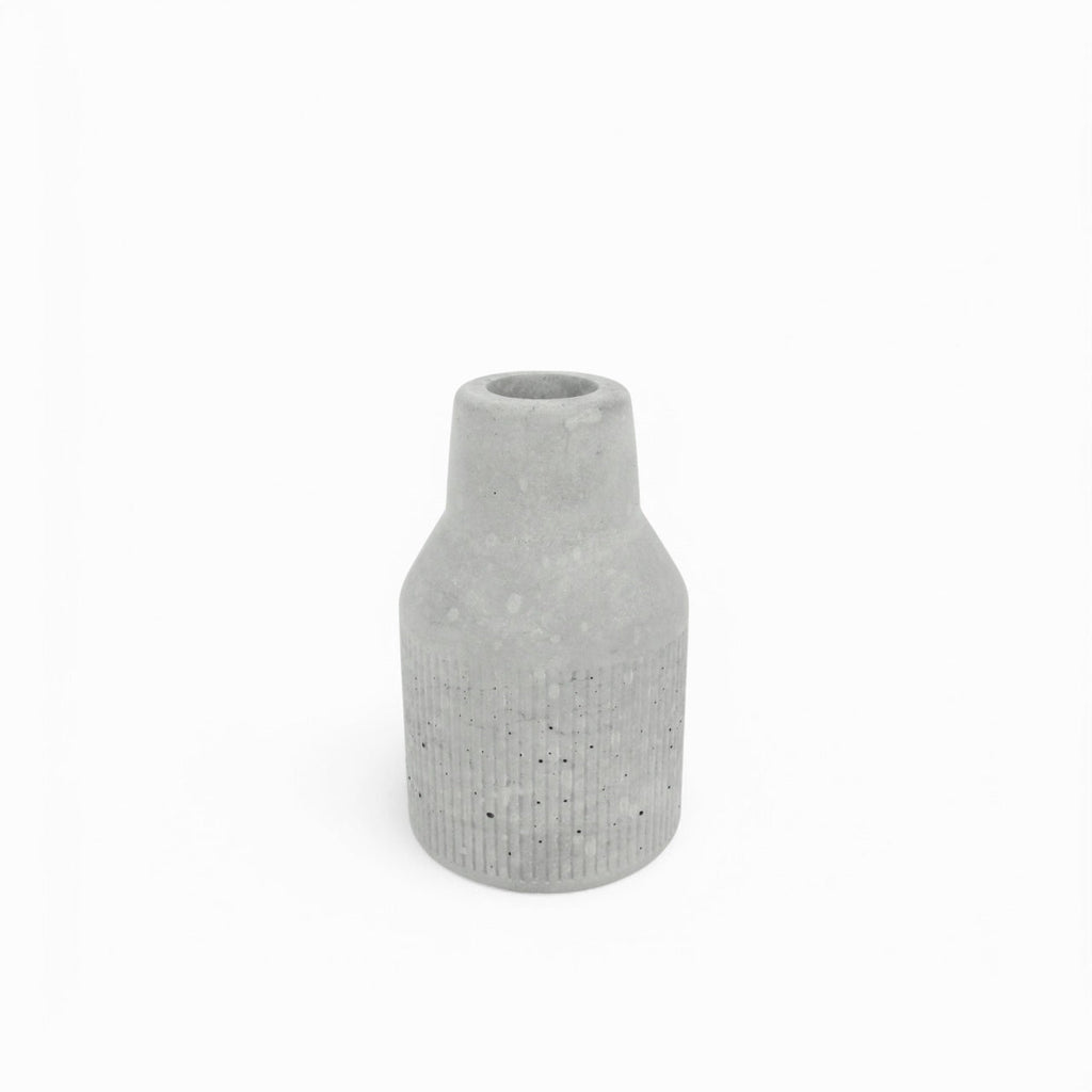 Jug | Vase aus Beton